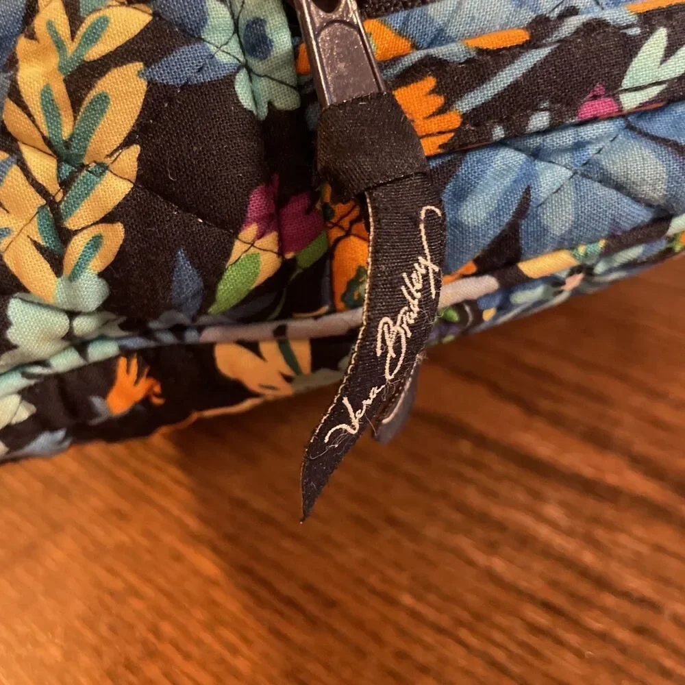 Vera Bradley  plastic lined Lunch Bag  Midnight Blues Pattern (Retired)